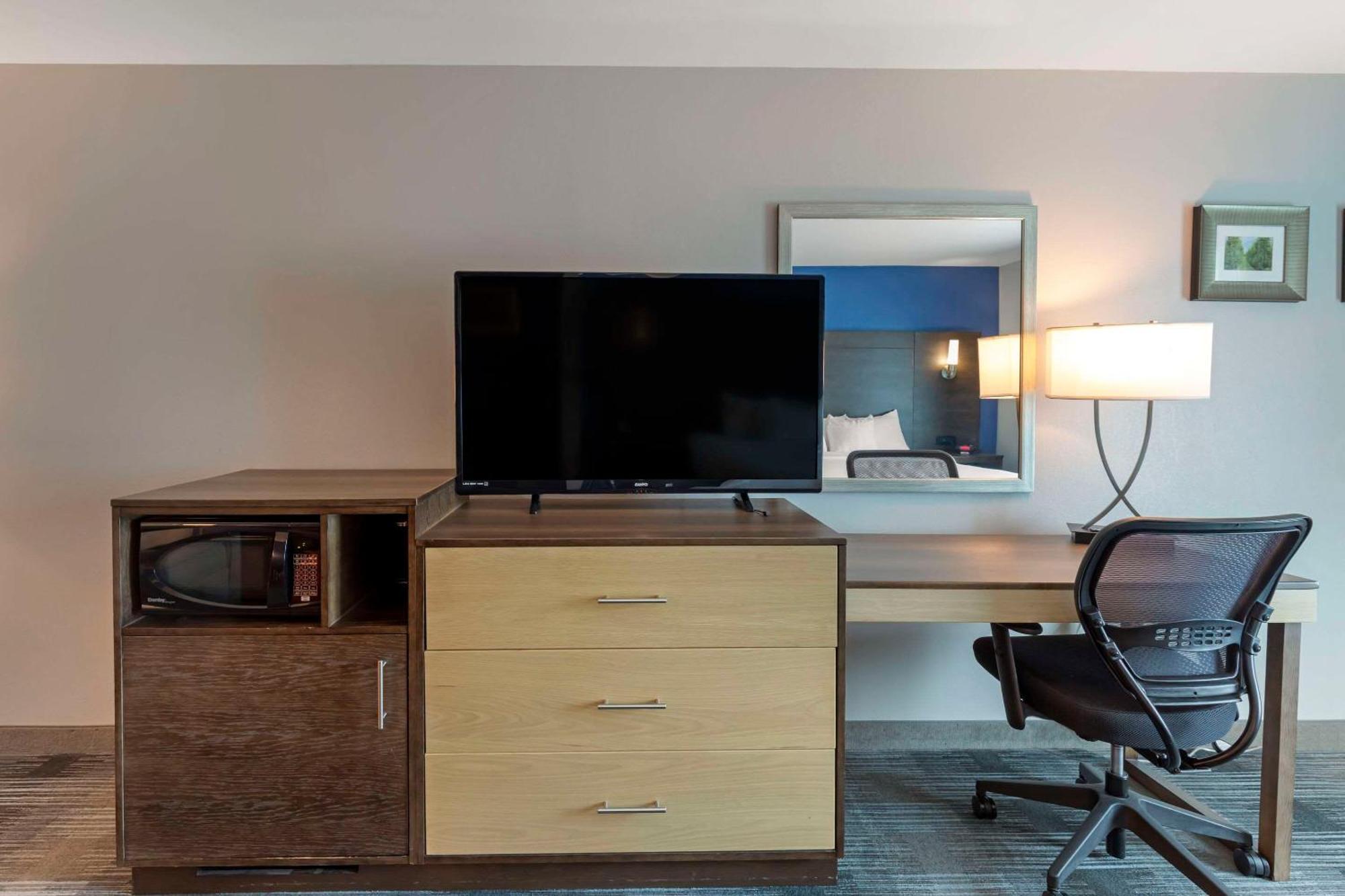 Comfort Inn & Suites East Эллиджей Экстерьер фото