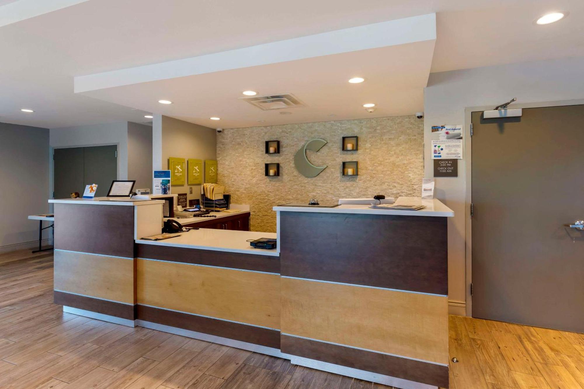 Comfort Inn & Suites East Эллиджей Экстерьер фото
