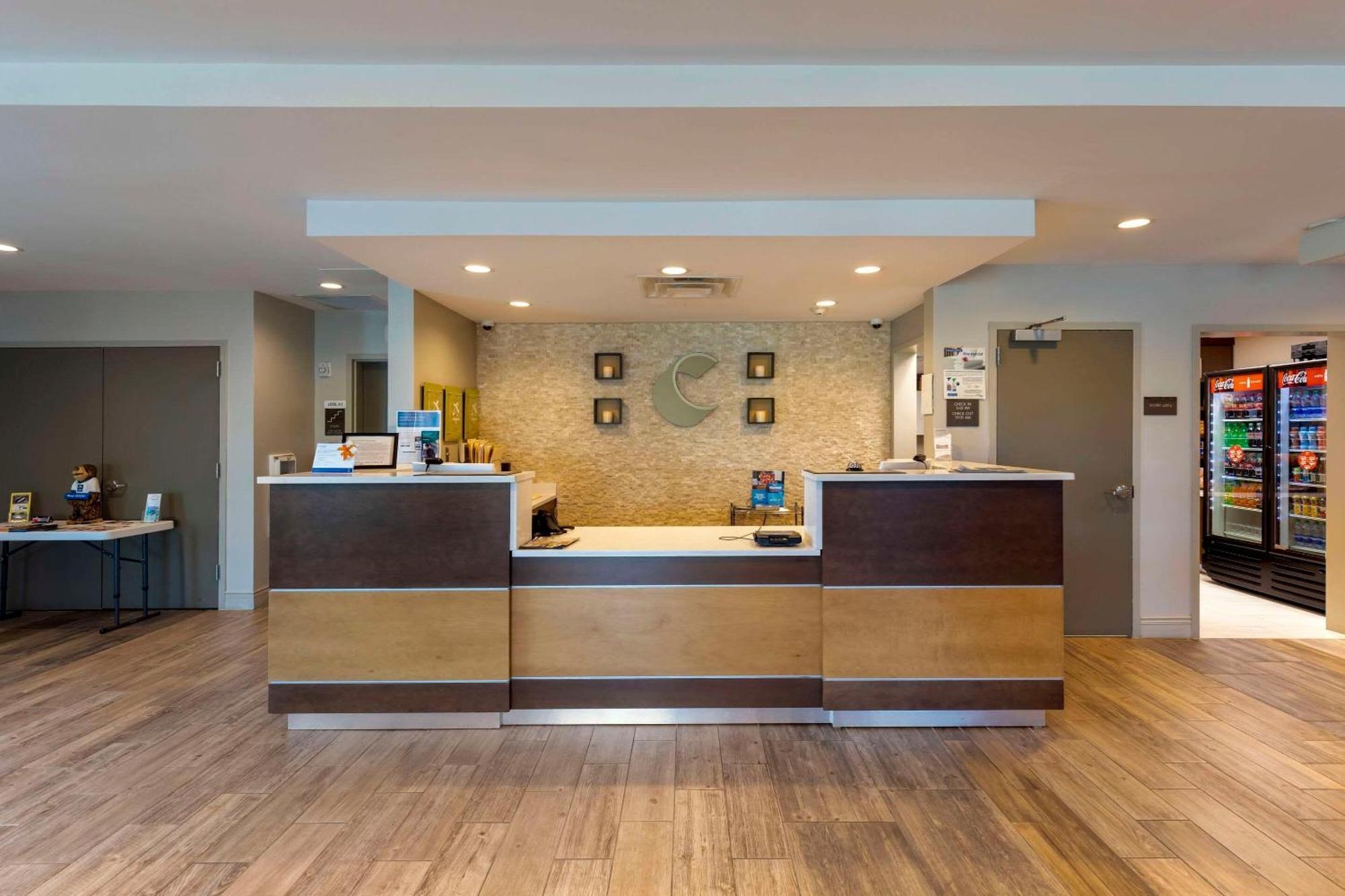 Comfort Inn & Suites East Эллиджей Экстерьер фото