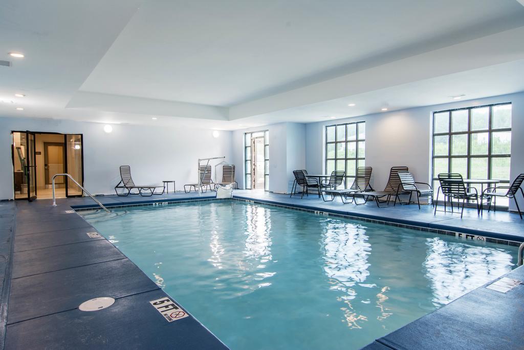 Comfort Inn & Suites East Эллиджей Экстерьер фото