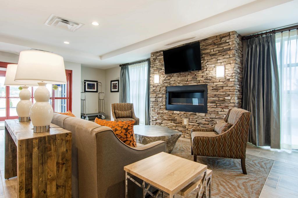 Comfort Inn & Suites East Эллиджей Экстерьер фото