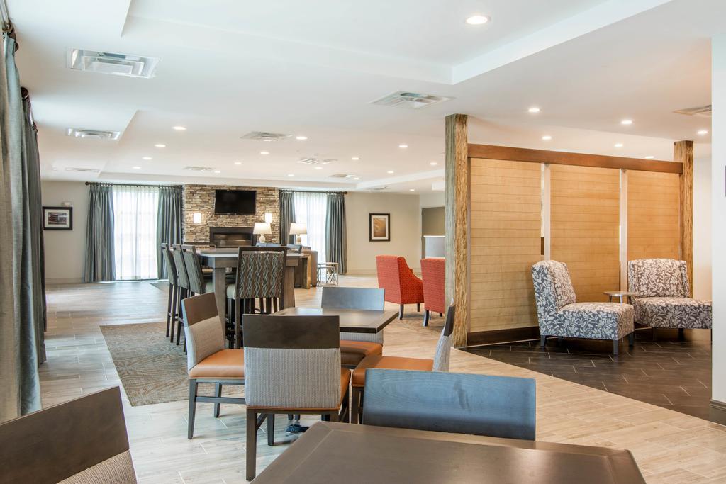 Comfort Inn & Suites East Эллиджей Экстерьер фото