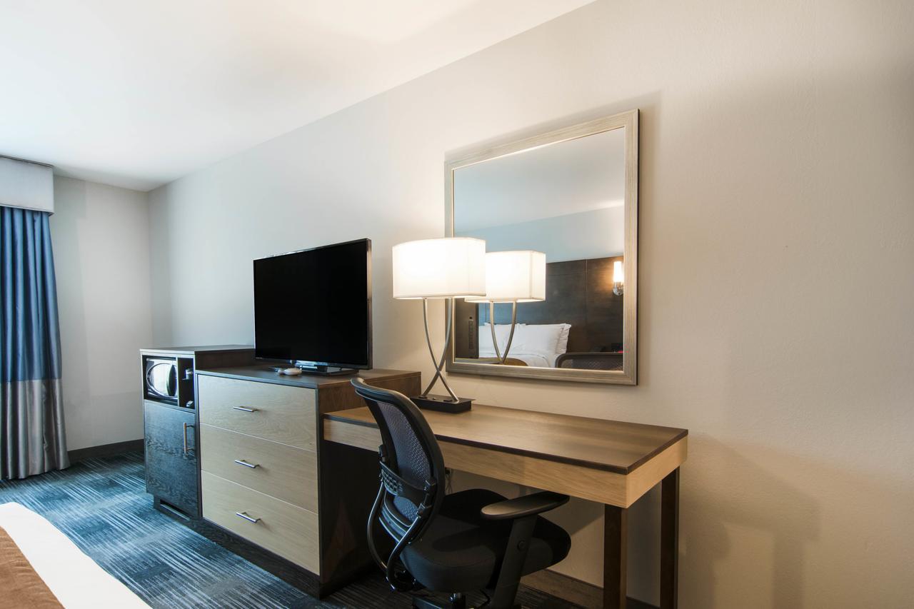 Comfort Inn & Suites East Эллиджей Экстерьер фото